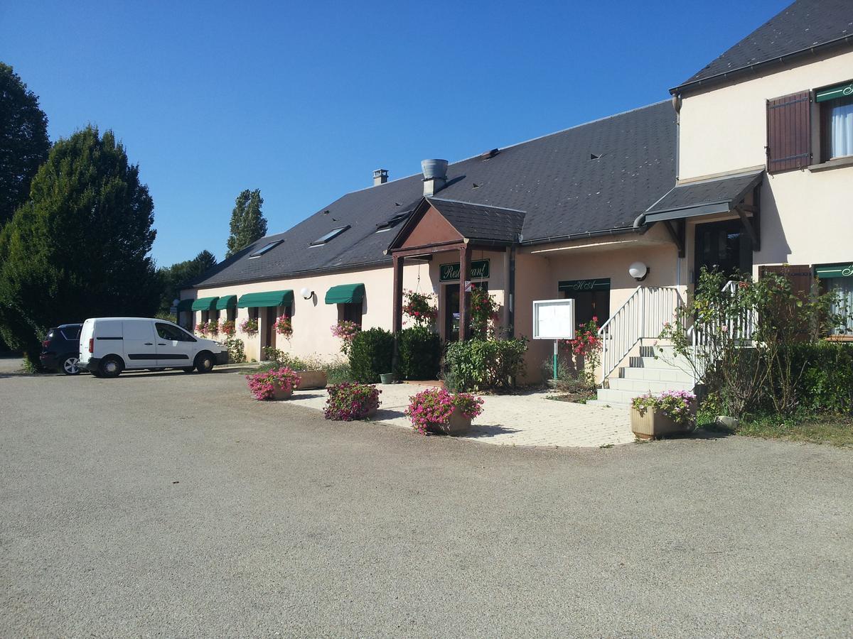 Logis Hotel Restaurant De L'Abbaye Ferrieres-en-Gatinais Dış mekan fotoğraf